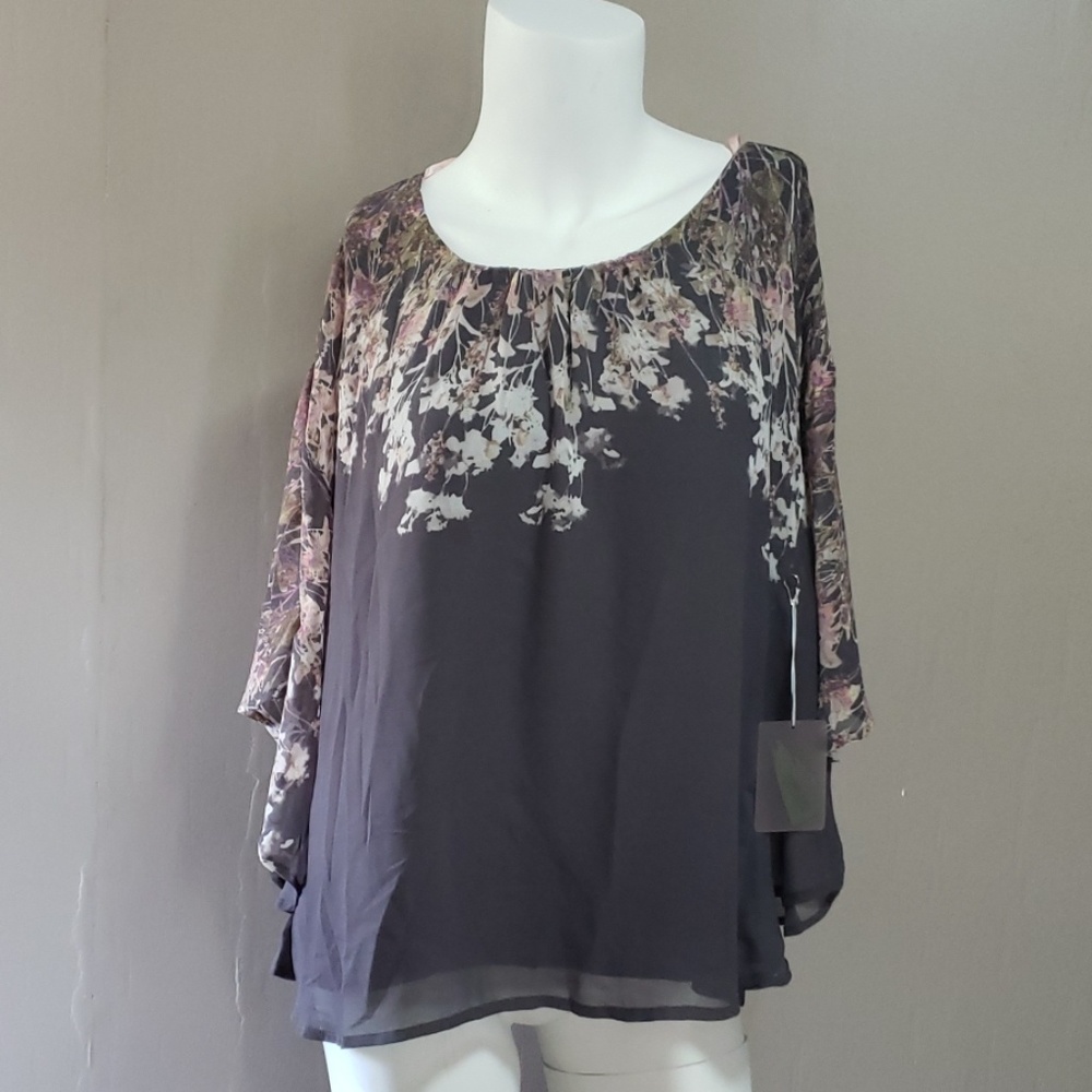 🆕️ Forever 21 Contemporary Top S NWT Gray